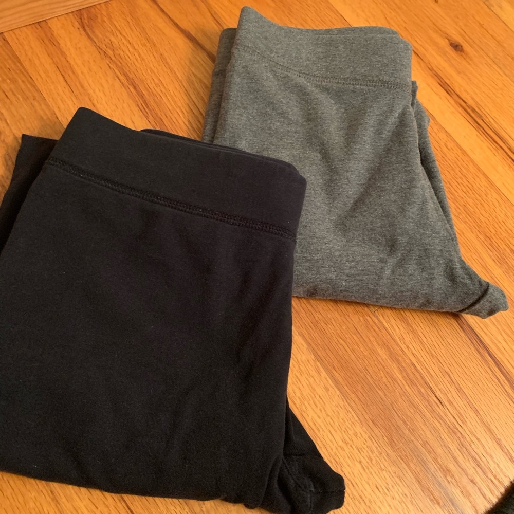 Aerie Gray and Black Leggings (2 pack)